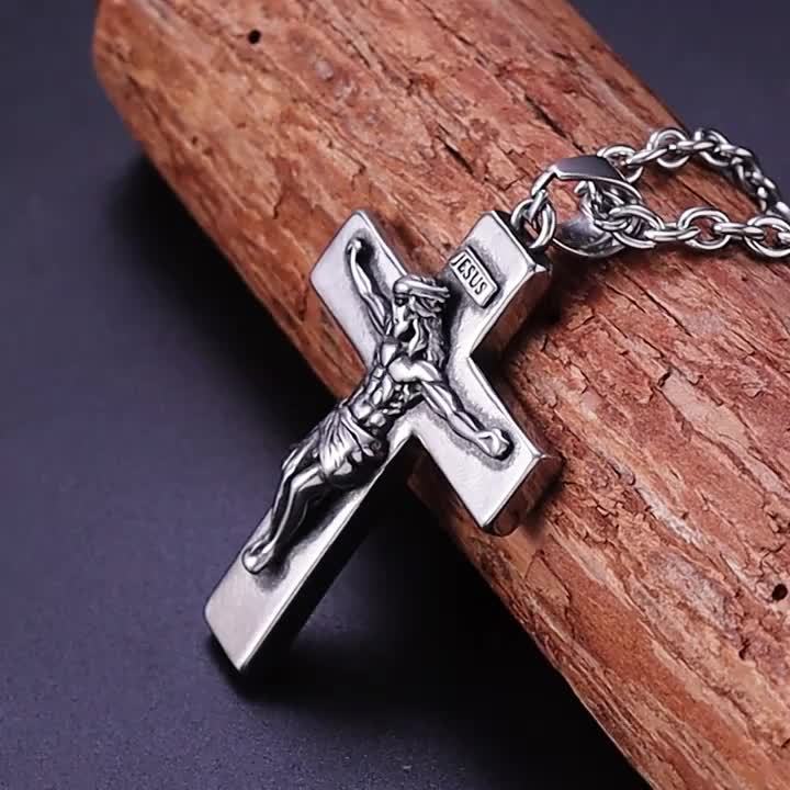 Jesus Cross Necklace for Men - Vintage Thorn Crown Pendant Christian Religious Jewelry, Stainless Steel Lobster Clasp, Perfect Gift for Christmas Easter Birthday Daily Wear Formal Occasions