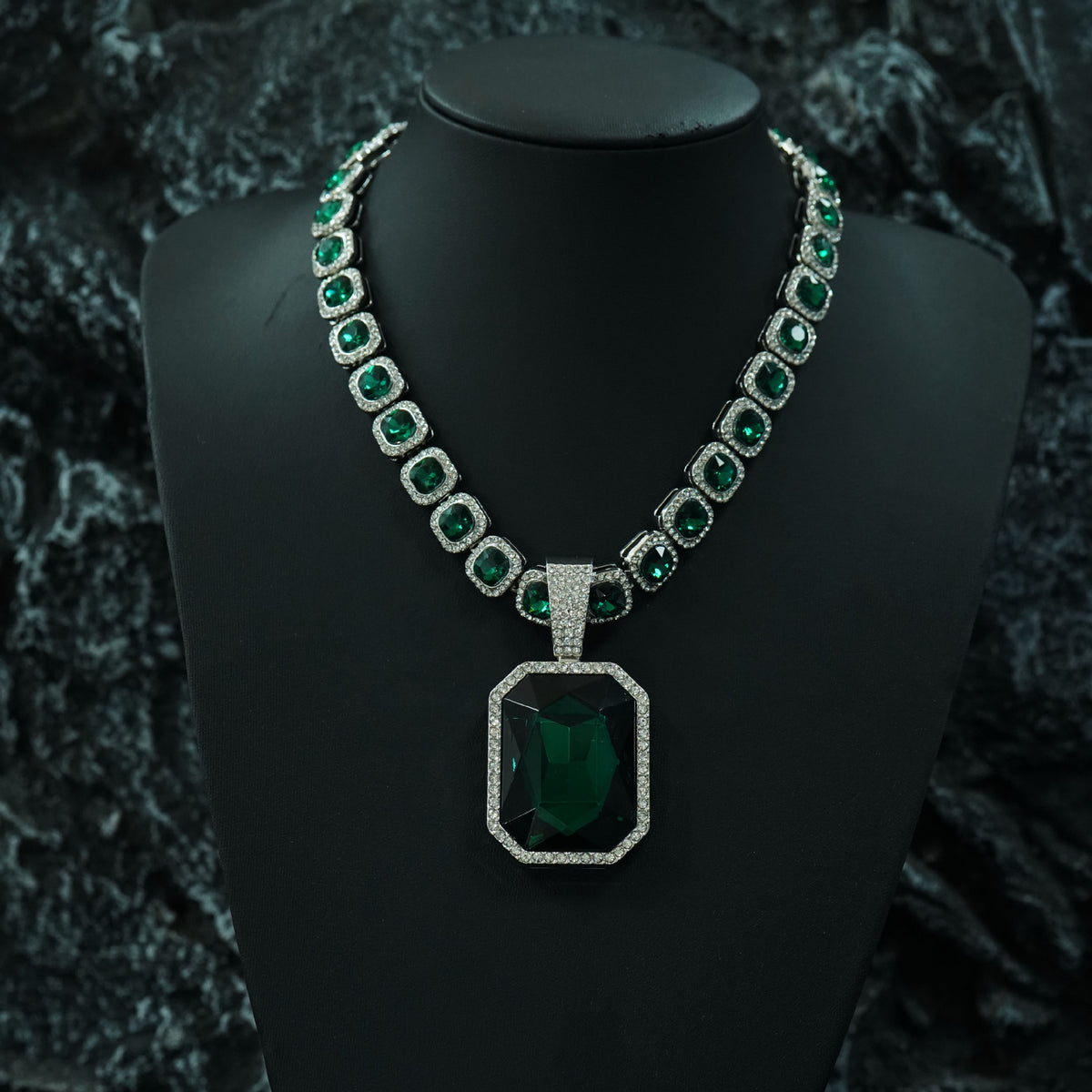 Cuban Link Chain Necklace - with Colored Gem Pendant Hip Hop Alloy , White Green Silver Gold, 18 20 24 - product detail view