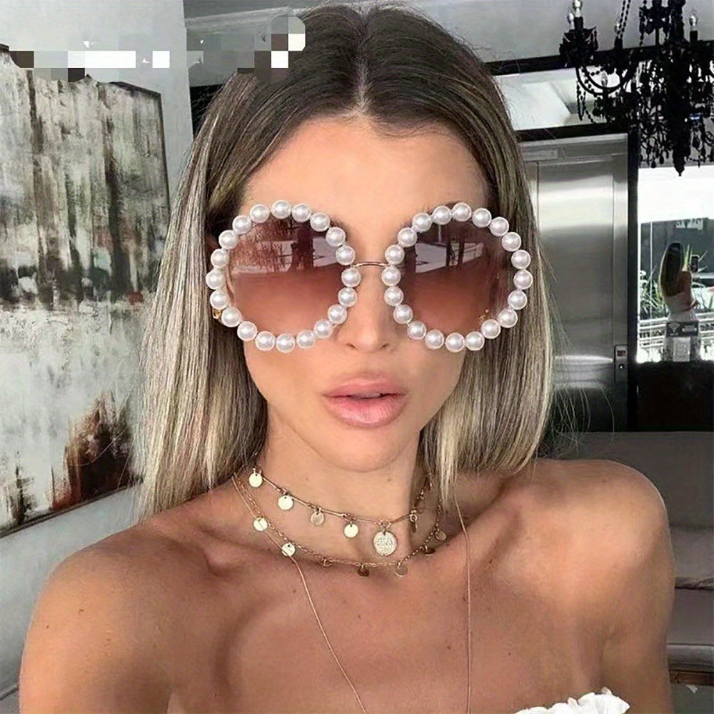 Round Sunglasses Women Pearl Frame Gold Wave Temple Full Rim Fashion Glasses for Summer Festival Party Birthday Gift Photo Prop Elegant Ladies Eyewear