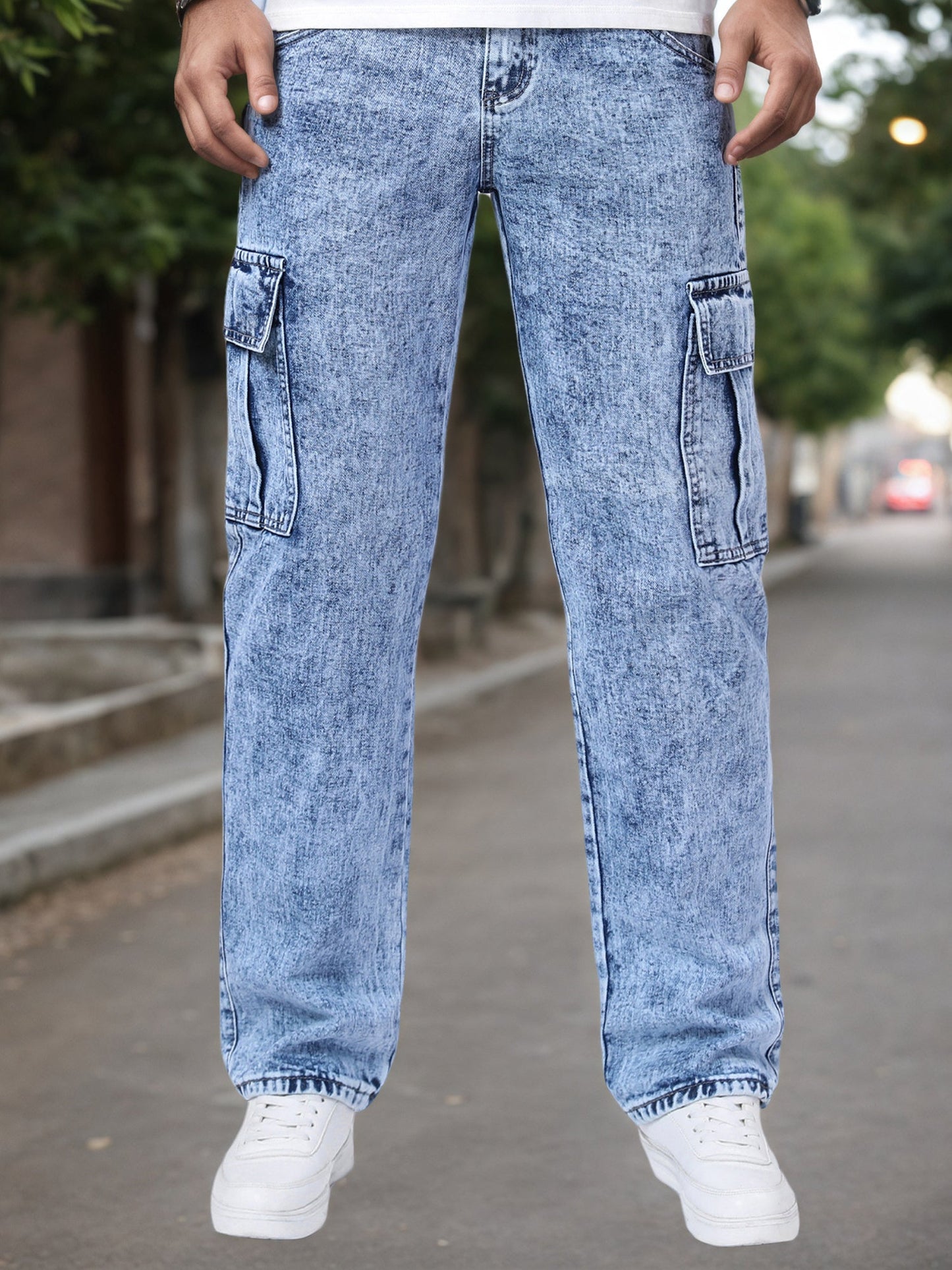 Men's Relaxed Fit Jeans - Classic Wash Utility Pocket – view 9