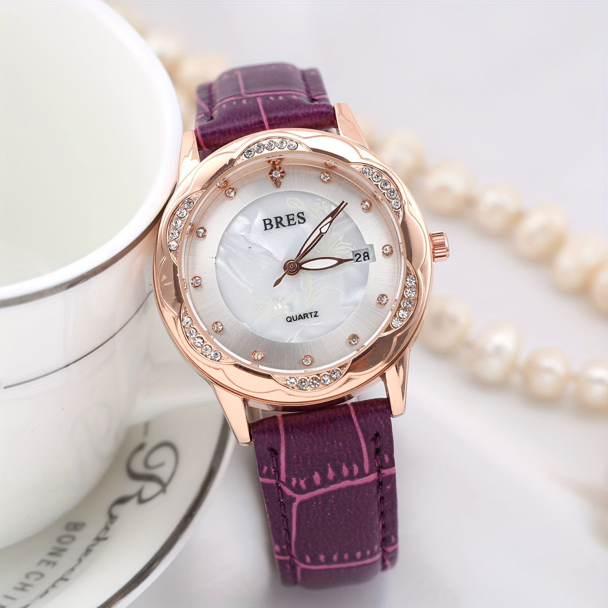 Women's Quartz Watch - Vintage Leather Round Wristwatch Calfskin Strap Zinc Alloy Case Analog - product detail view 23
