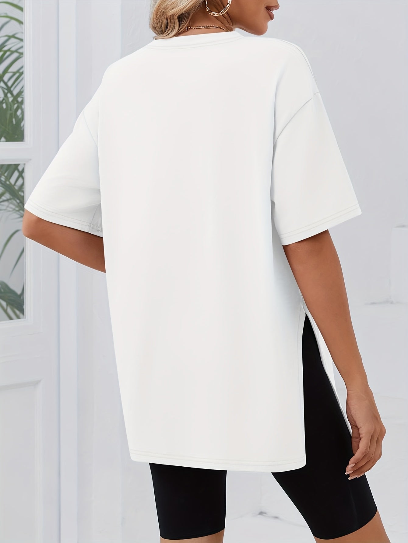 Women's Essential T-Shirt - 3-Pack Round Neck Short Sleeve – Colorway 52261 detail view