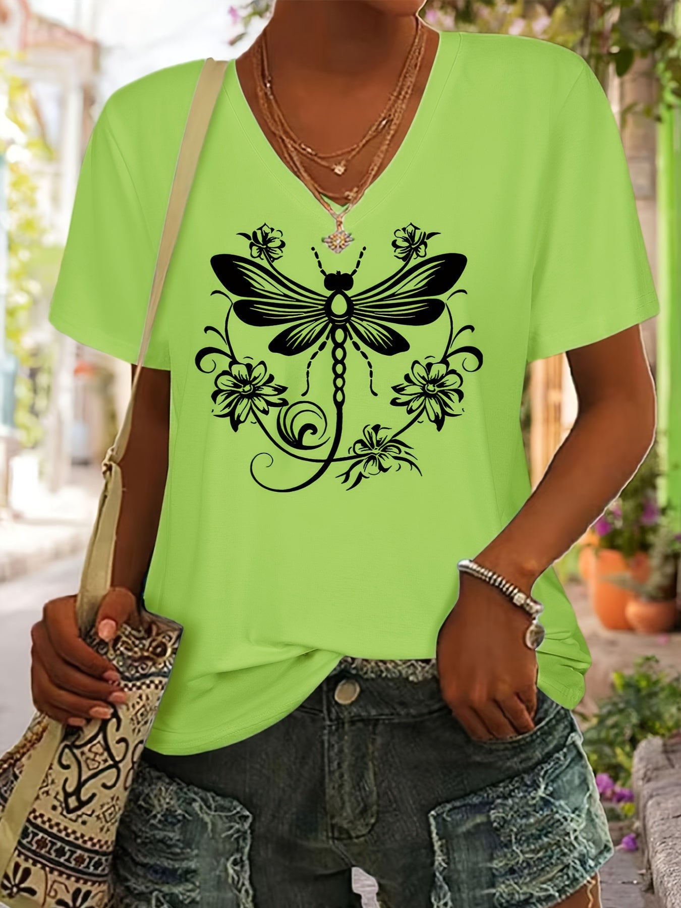 Women's Graphic Print T-Shirt - V-Neck Short Sleeve Dragonfly detail view