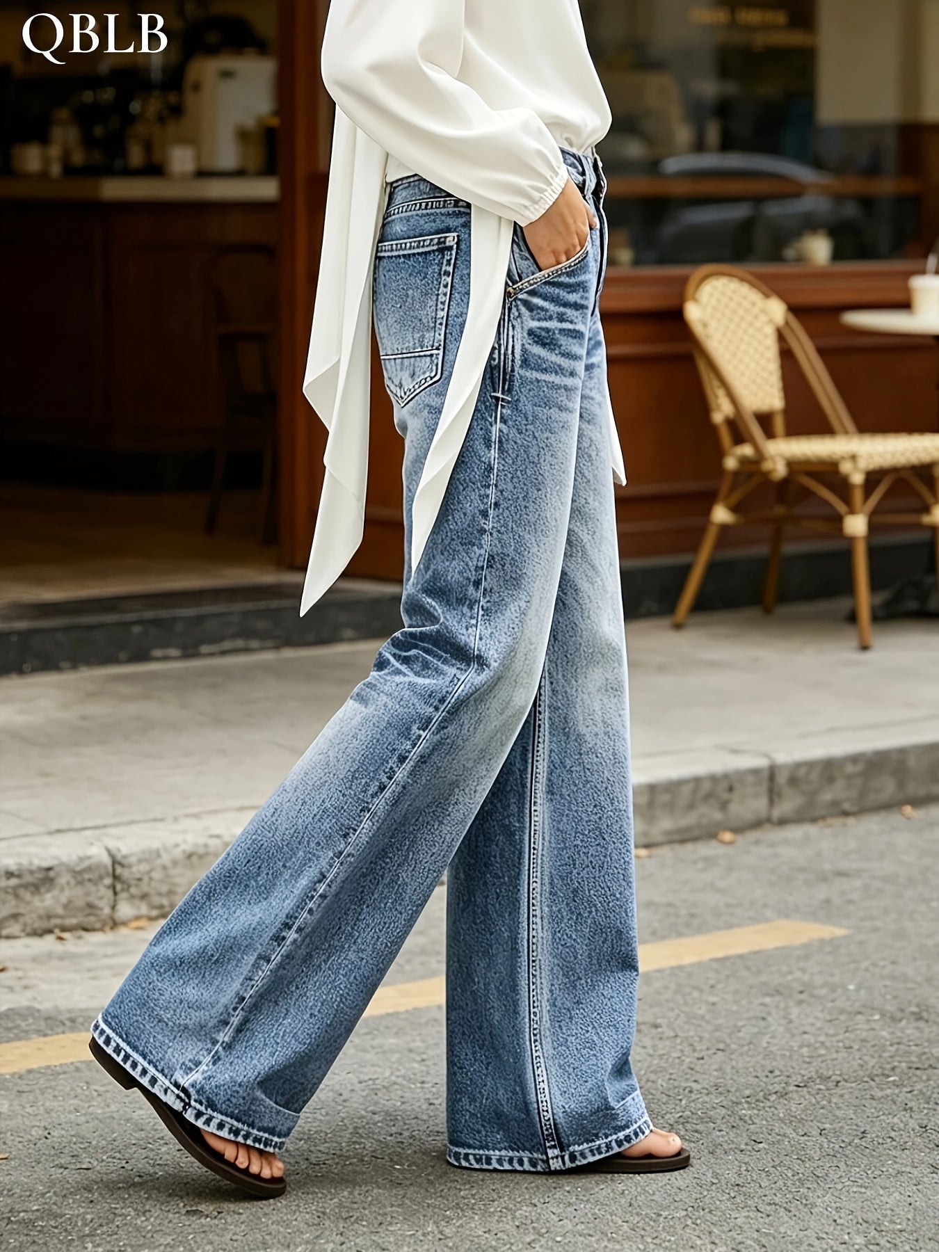 Women's High-Waist Flare Jeans - Light Blue Casual detail view