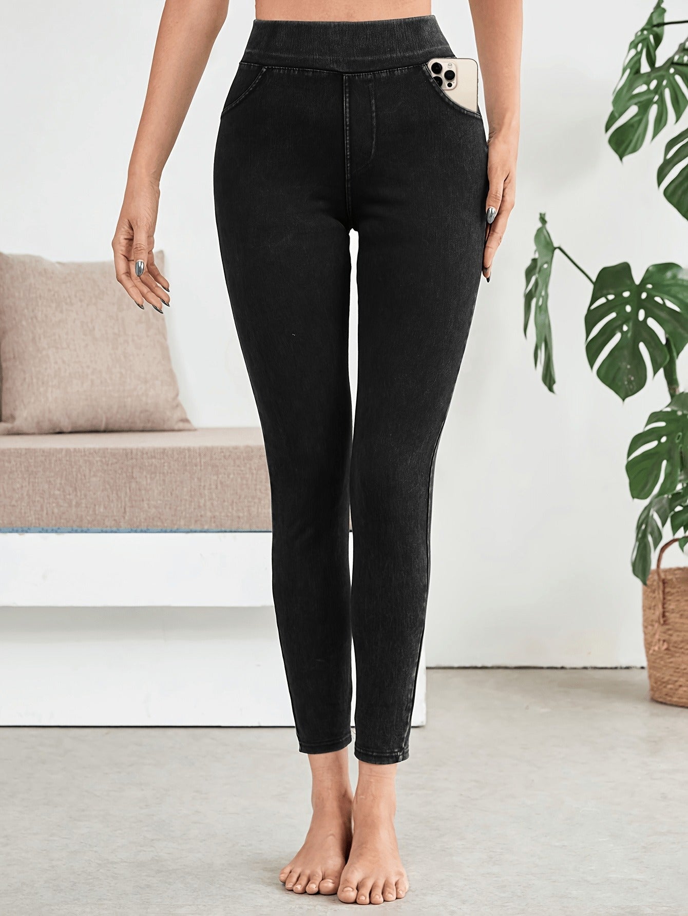 Women's High-Waist Jeans - Navy Color detail view