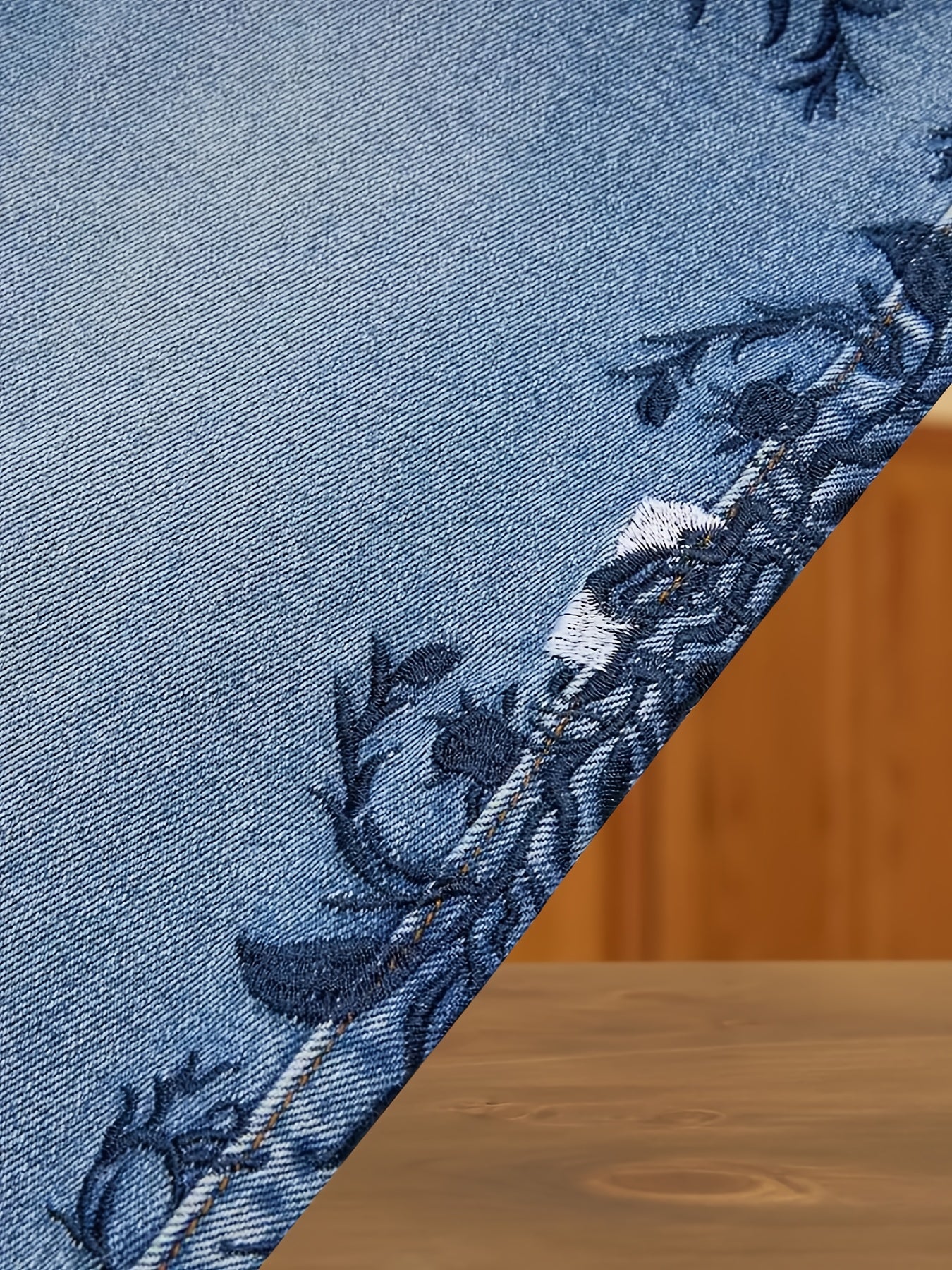 Women's Jeans - Denim – Dark Blue detail view