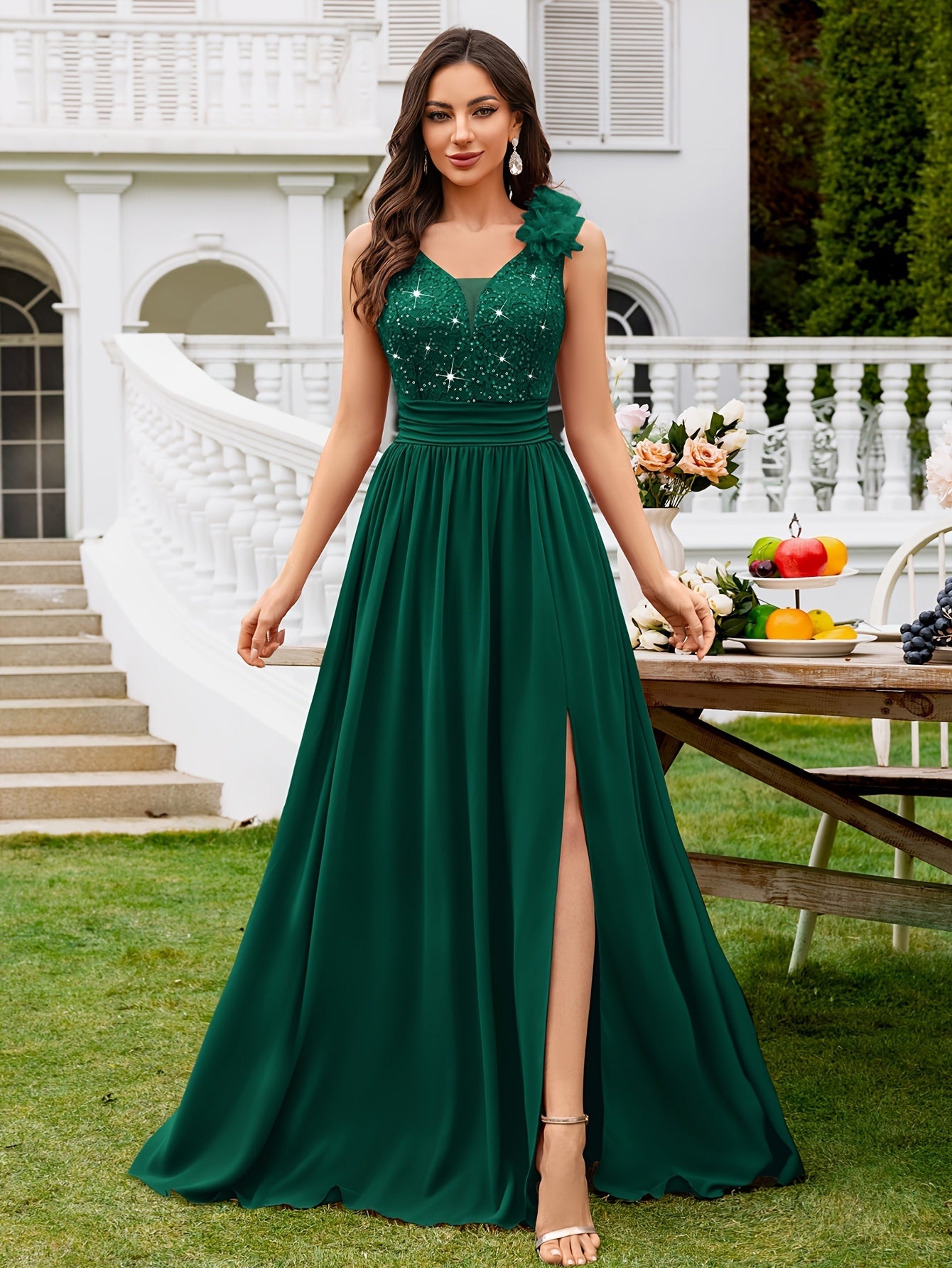 Women's Lace V-Neck Maxi A-Line Dress - Sleeveless detail view