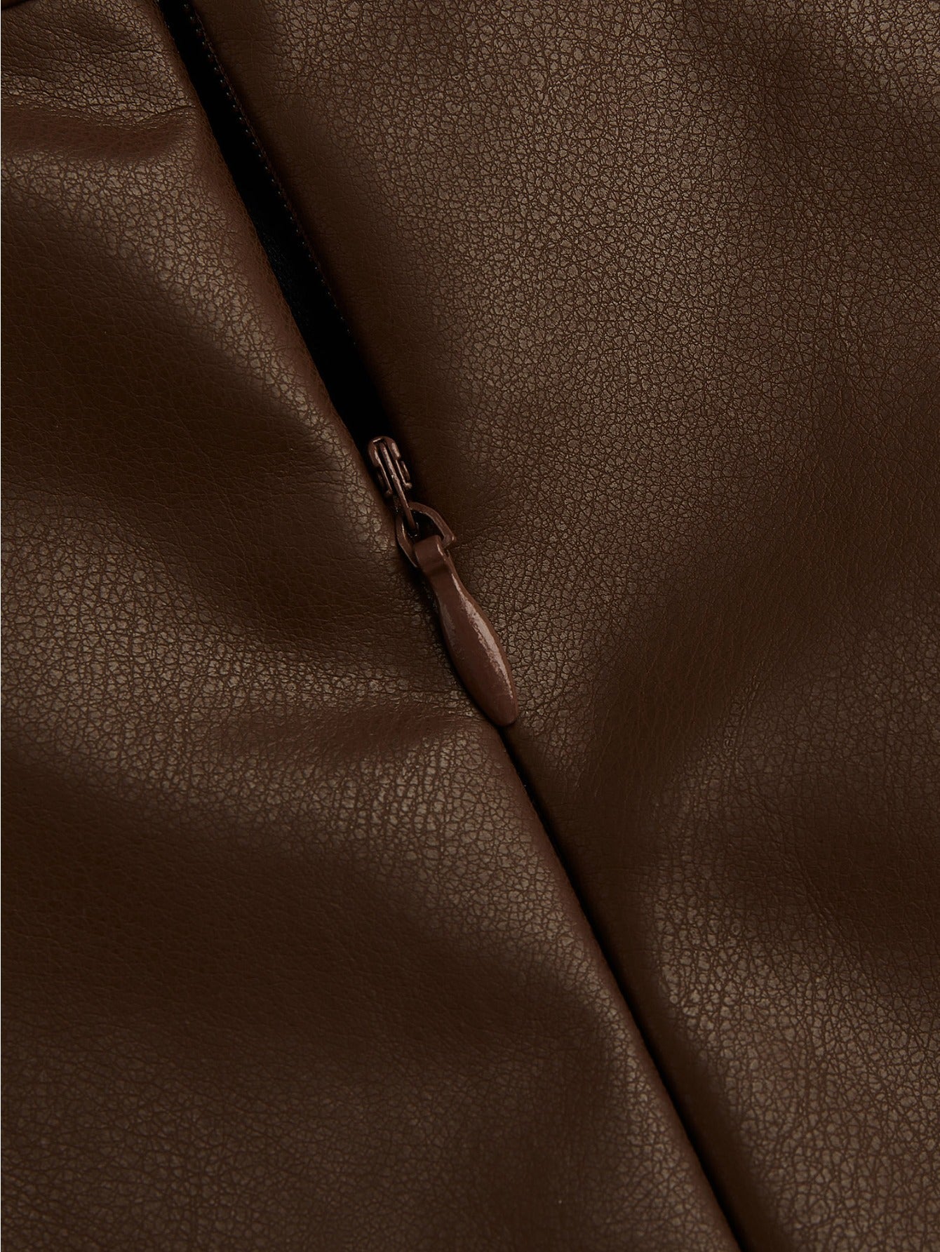 Women's Midi Pencil Skirt - High-Waist detail view
