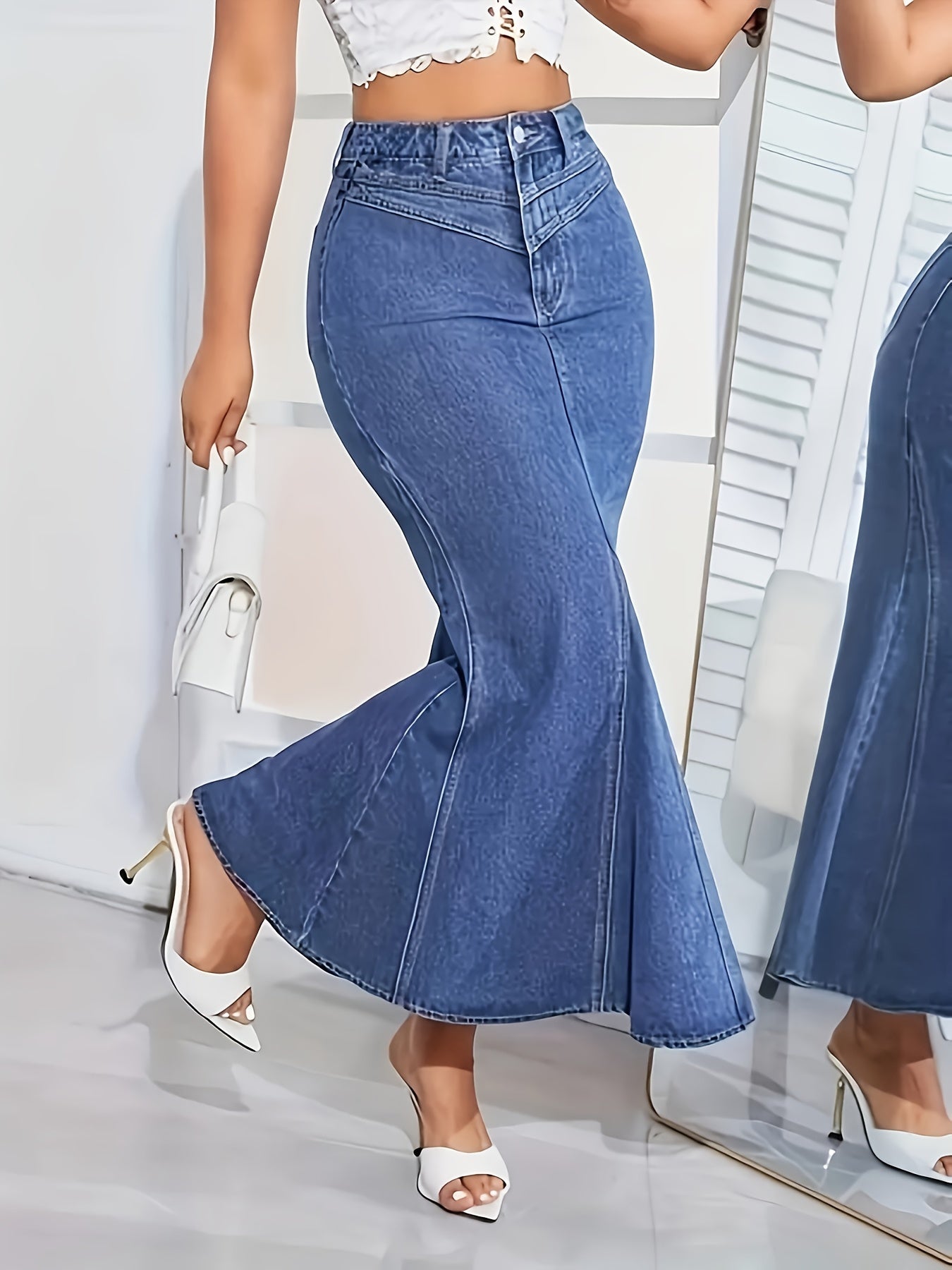 Women's Pencil Skirt - High-Waist detail view