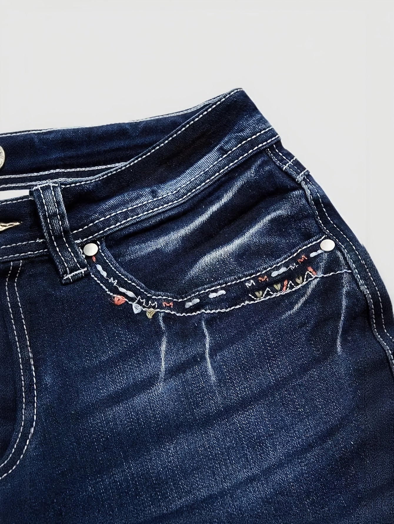 Women's Skinny Jeans - Vintage Blue Embroidered detail view