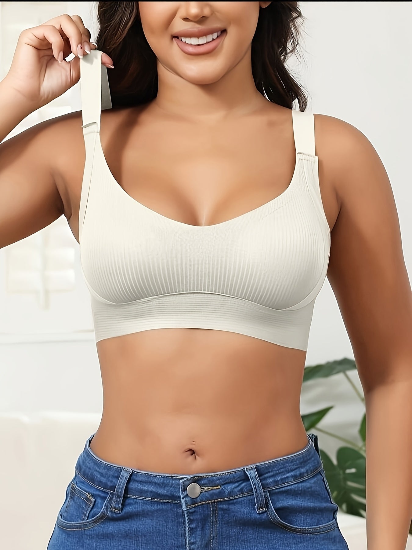 Women's Wireless Bra - Padded, Everyday Support – view 10