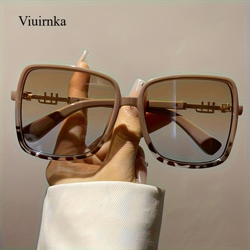 VIUIRNKA New Vintage Oversized Frame Fashion Glasses, Unisex Premium Two-Tone Trendy Eyewear, Perfect for the Beach, Vacations, Travel, and Cruises, Ideal for Parties, Performances, and Daily Wear, Includes Glasses Case