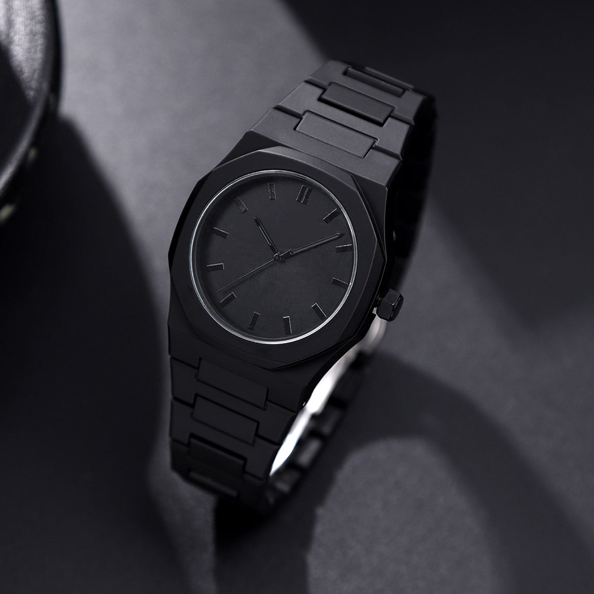 Men's Black Dial Minimalist Quartz Watch - Classic Casual Sport Wristwatch for Men, Durable Everyday Analog Timepiece, Sleek Simple Design Gift for Him
