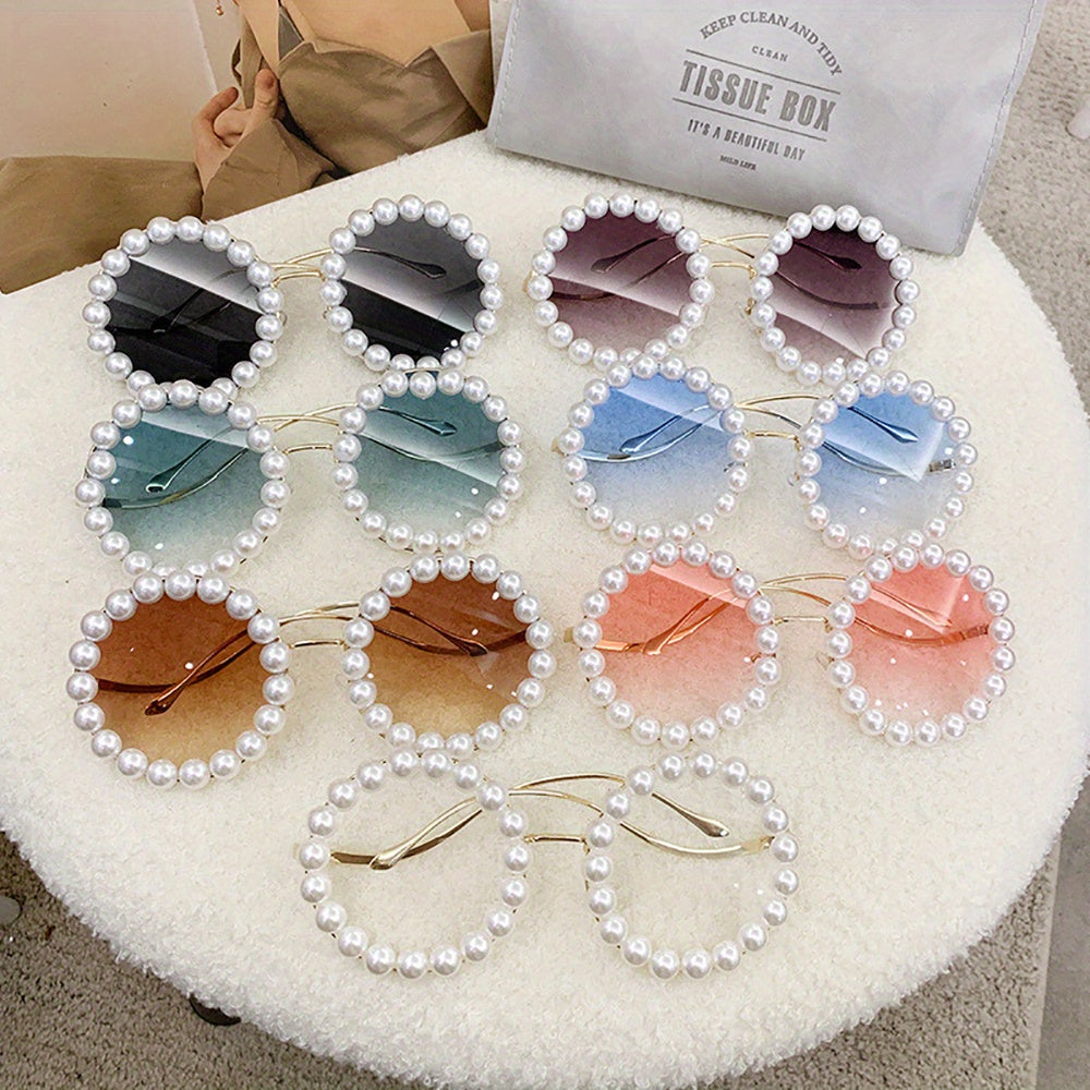Round Sunglasses Women Pearl Frame Gold Wave Temple Full Rim Fashion Glasses for Summer Festival Party Birthday Gift Photo Prop Elegant Ladies Eyewear