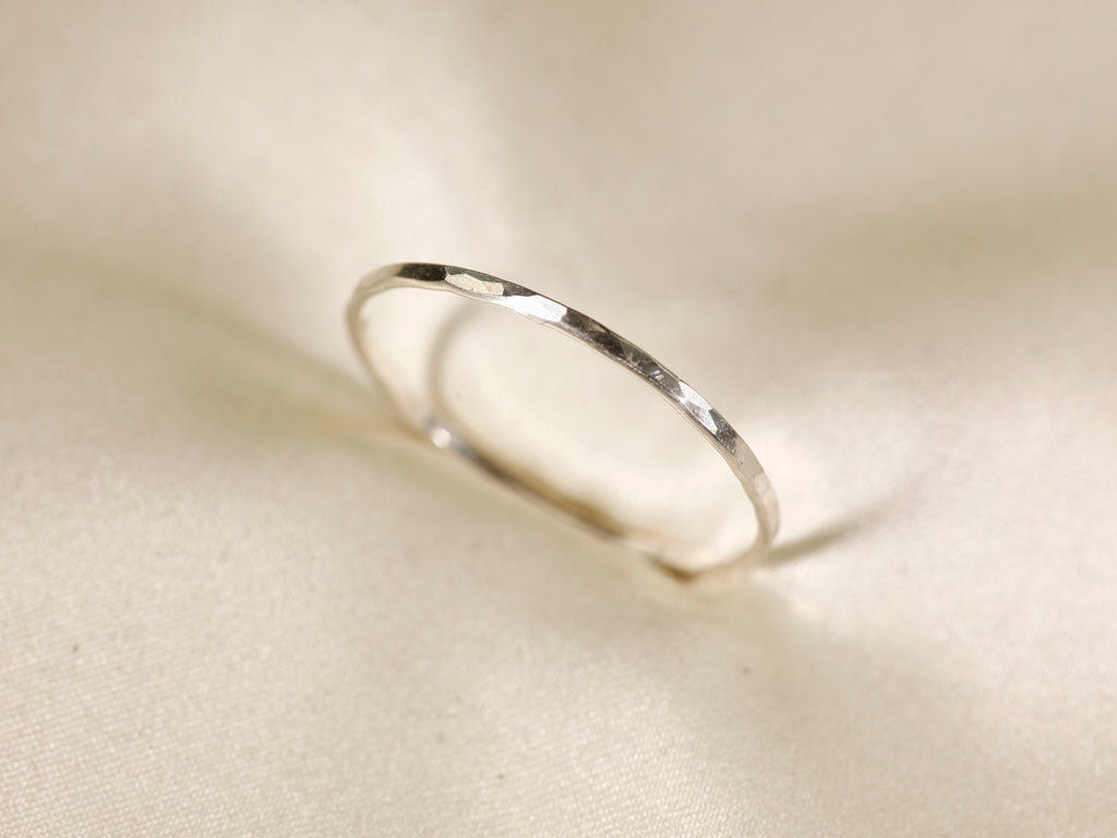 MASTERETSAM 1.0 mm Hammered 925 Sterling Silver Hammered Ring, Sterling Silver Stackable Ring, Available in U.S. Standard Sizes.