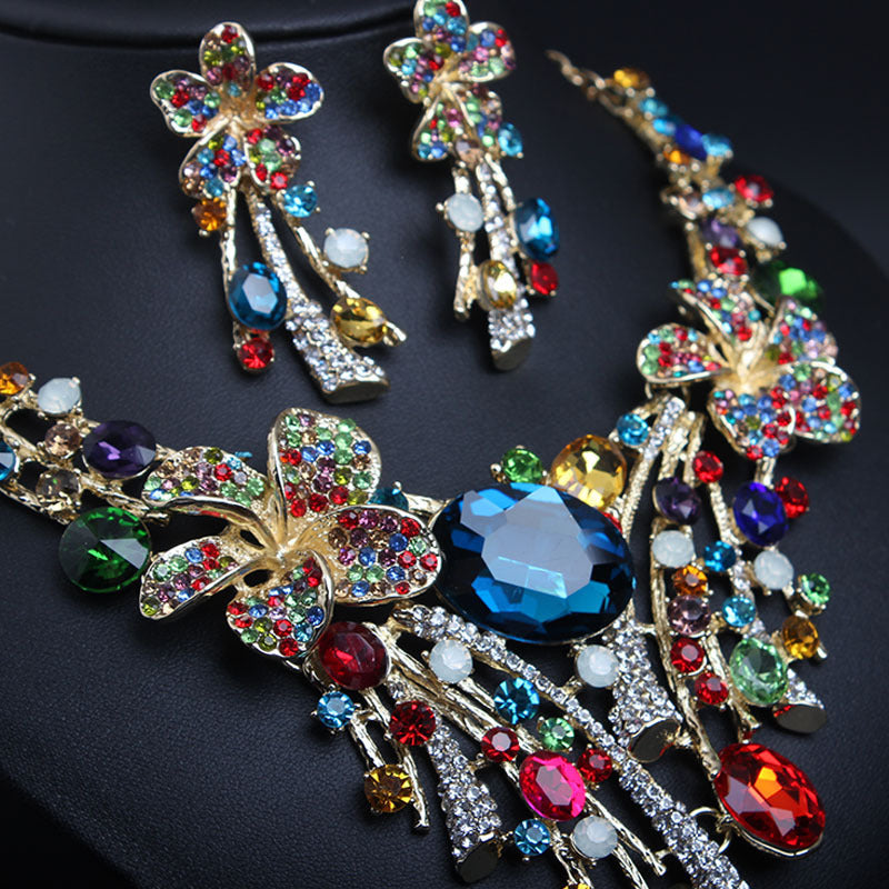 Bohemian Flower Necklace and Earrings Set with Vibrant, 3-Piece Fashion Jewelry for Women, Perfect Gift for Parties, Weddings, and Special Occasions
