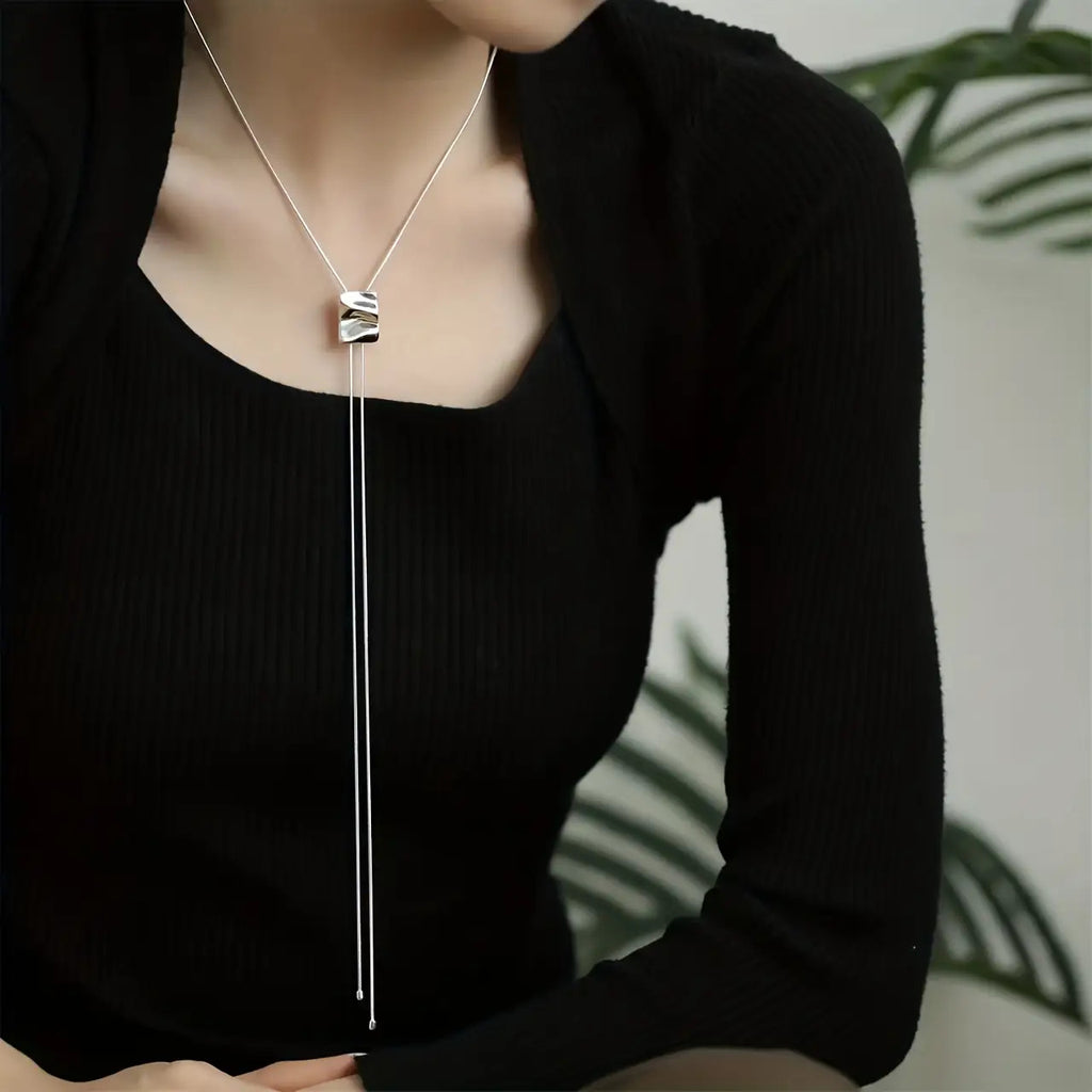 [Perfect Gift] Women's S925 Sterling Silvery Pendant Necklace, Fashionable Geometric Wave Irregular Square Design, Luxurious Minimalist Style, Versatile Casual Wear, Perfect Gift For Her/ BFF/ Birthday/ Anniversary/ Christmas Best Choice