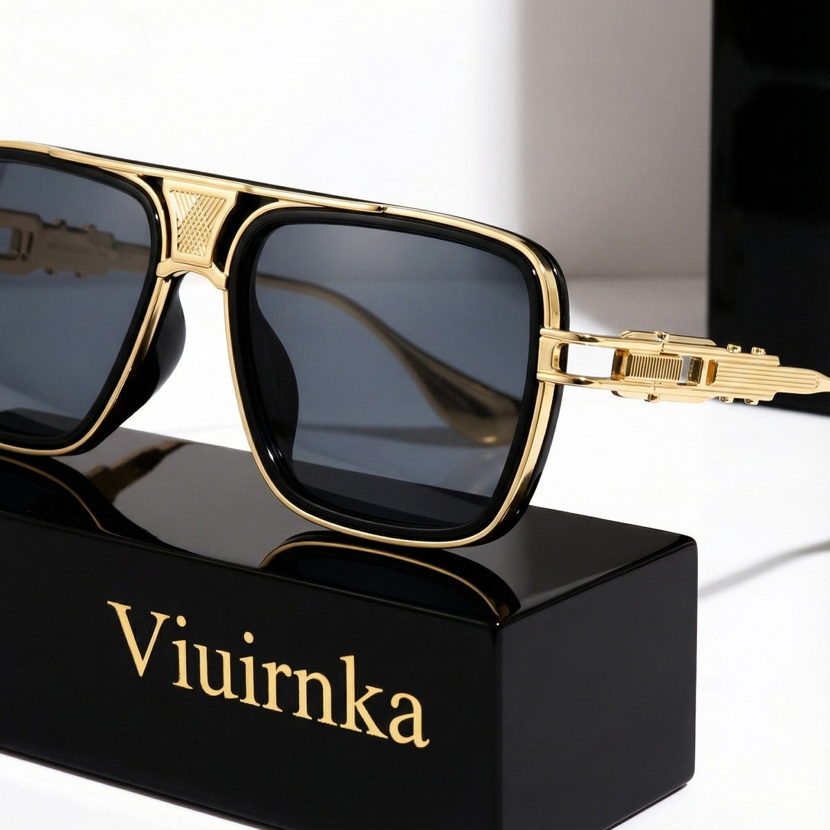 Viuirnka Classic Square Sunglasses for Men Unisex Retro UV Protection Metallic Frame Lightweight Eyewear with Sunglasses Case And Cleaning Cloth for Daily Wear And Outdoor Activities