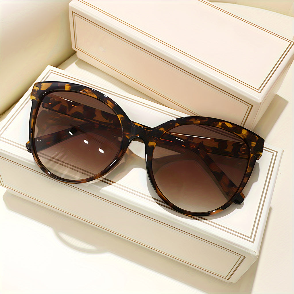 Summer Must Haves, Luxury Cat Eye Fashion Glasses for Women And Men, Oversized Fashion Shades Perfect for Beach, Vacation, Travel And Cruise, Trendy Y2K Style Accessory for Daily Wear, Street Photography And Holiday Gifts, Lightweight And Protective