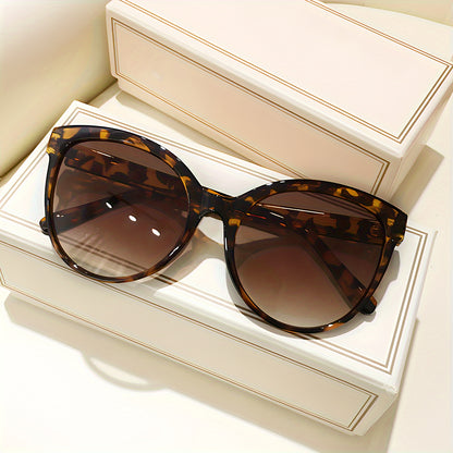 Oversized Cat Eye Sunglasses for Women Men Y2K Fashion Luxury Shades UV Protection Lightweight Beach Vacation Travel Eyewear Leopard Floral Multi-Color