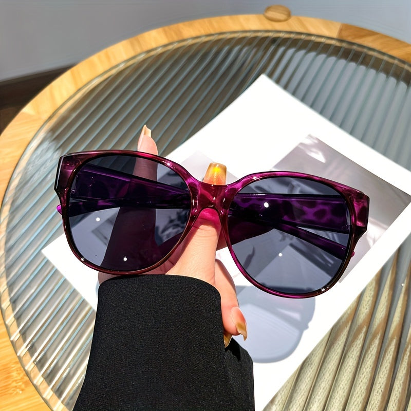 Retro Clip-On Glasses 2-Pack — Vintage Round Frames, No Tools Needed, Lightweight Leopard Pattern Eyewear for Men & Women, Party & Daily Use Gift
