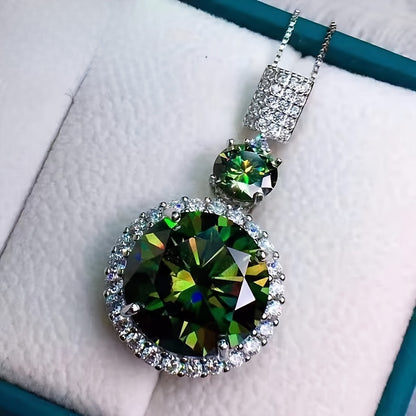 Moissanite Pendant Necklace for Women – 6 Carat Green S925 Sterling Silver Clavicle Chain, Vintage Luxury Style Gift Box Included, for Dating, Party & Daily Wear