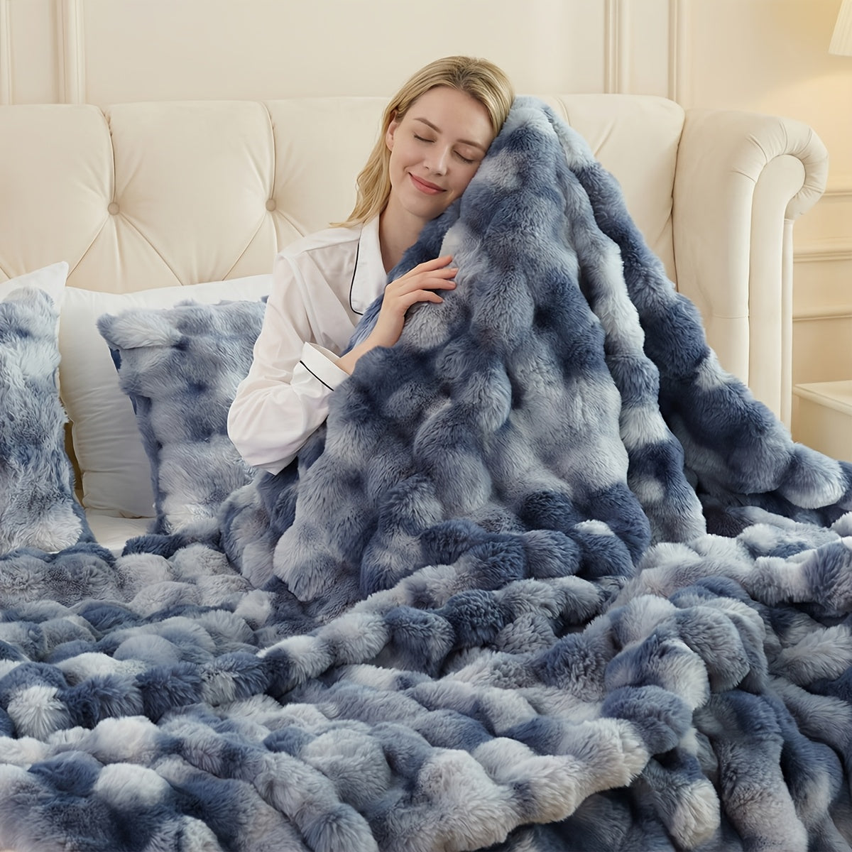 3D Faux Rabbit Fur Fleece Blanket - Double-Sided All-Season Throw – view 2