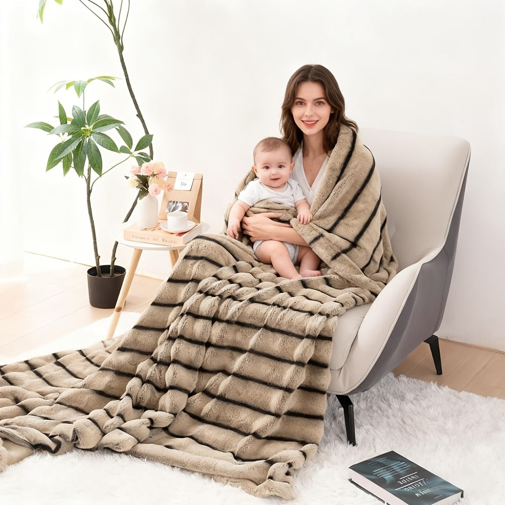 3D Faux Rabbit Fur Fleece Blanket - Double-Sided All-Season Throw – view 9