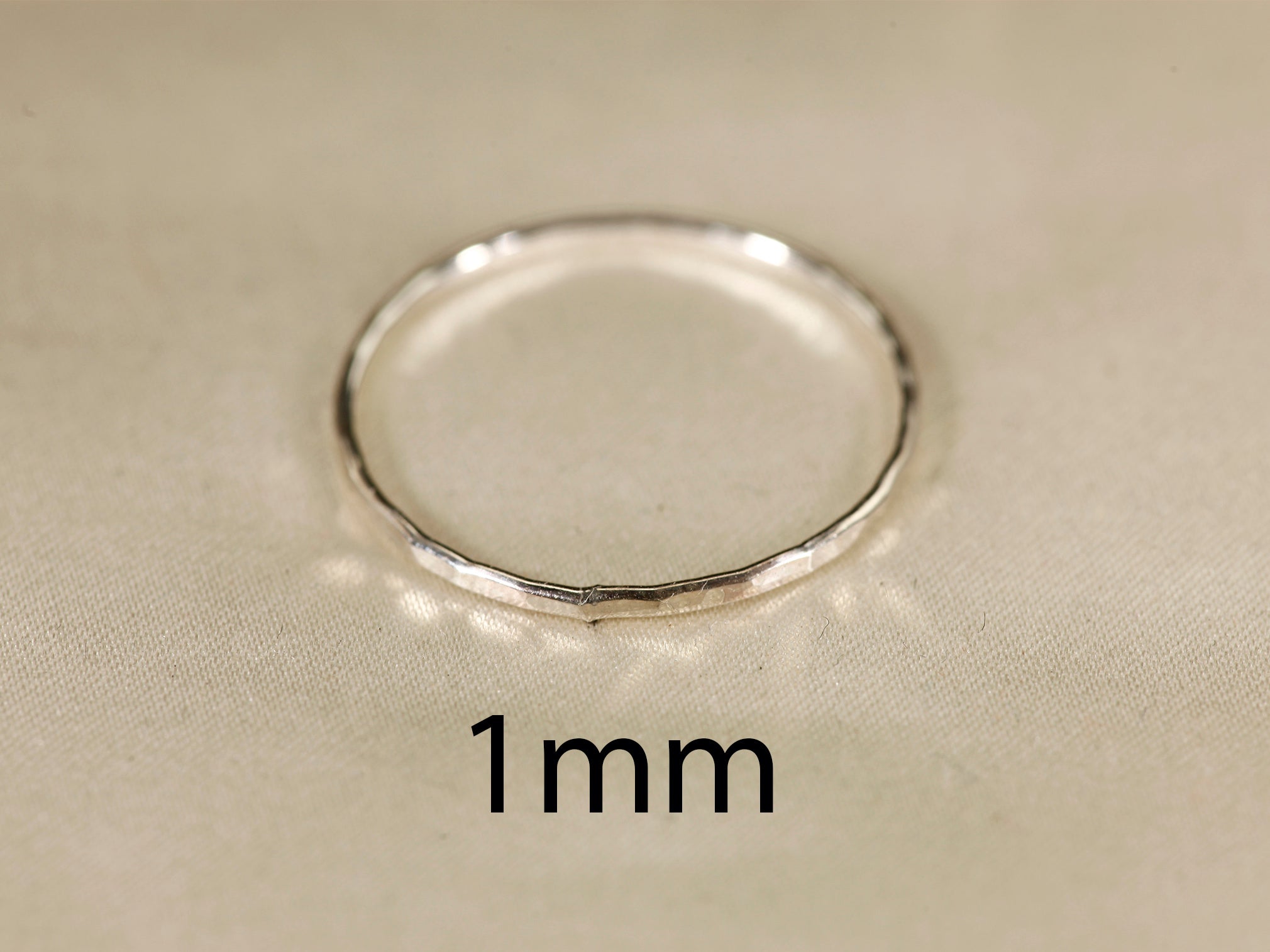 MASTERETSAM 1.0 mm Hammered 925 Sterling Silver Hammered Ring, Sterling Silver Stackable Ring, Available in U.S. Standard Sizes.