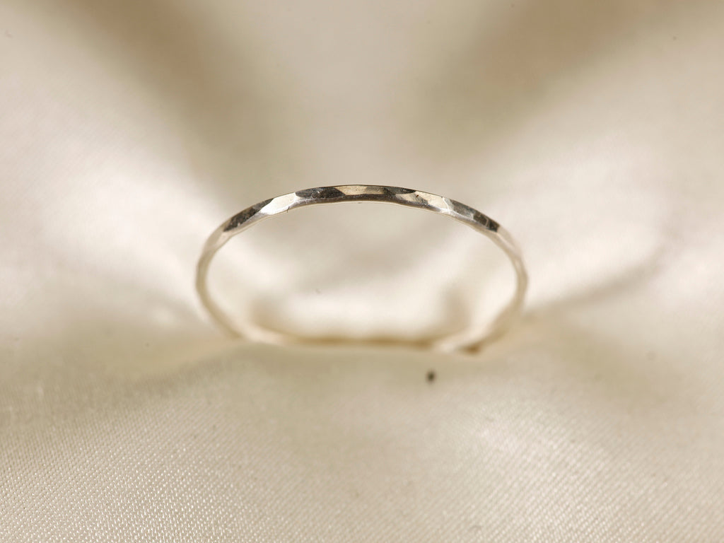 MASTERETSAM 1.0 mm Hammered 925 Sterling Silver Hammered Ring, Sterling Silver Stackable Ring, Available in U.S. Standard Sizes.