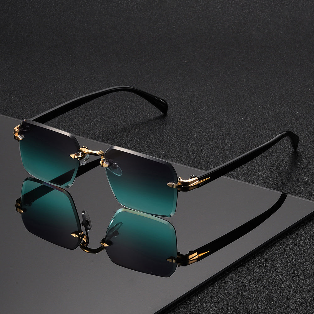 High-End Metal Gradient, Choice of High-Definition Lens Quality. Exquisite Edge-Cutting Craftsmanship Interprets Light Luxury And Fashion. A Fine Gift, a Tasteful Birthday Present