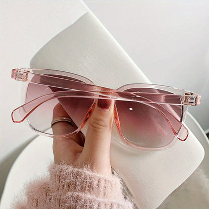 Retro D-Shape Sunglasses Women Anti-Reflective PC Lenses Lightweight Fashion Eyewear for Party Holiday Summer Black Tawny Pink Mother's Day Birthday Gift