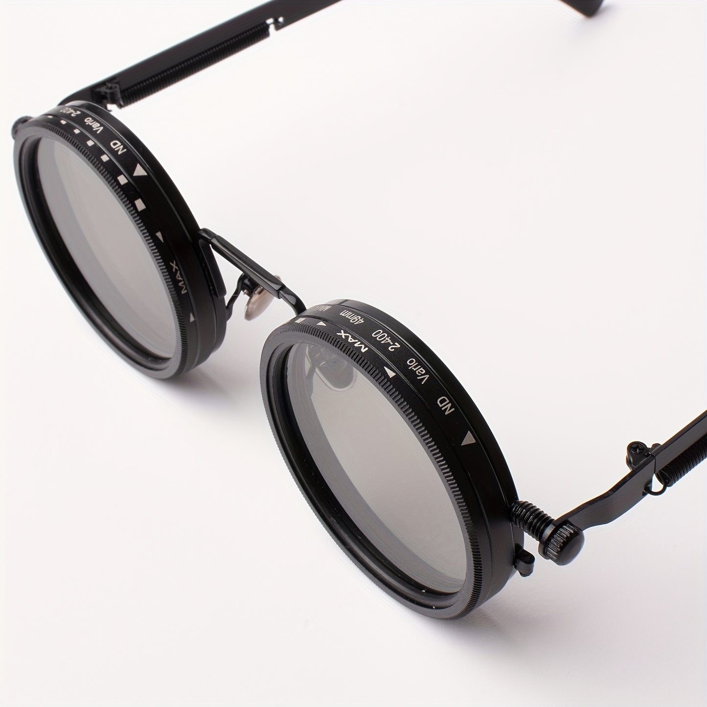 Industrial Punk Rotating Dimming Fashion Glasses – Spring Temple Flip-Up Adjustable Tint Eyewear, Steampunk Street Style Shades for Men & Women, Versatile High-Fashion Statement Piece