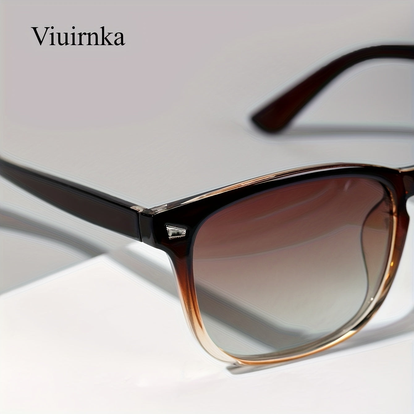 Polarized Driving Sunglasses Unisex Vintage Style UV400 Protection Lightweight Comfortable Eyewear for Men and Women with Protective Case