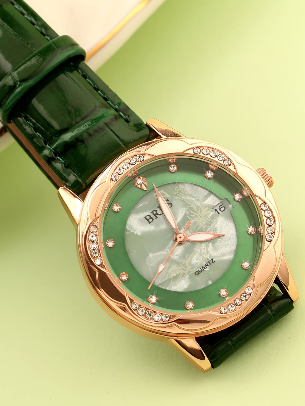 Round Quartz Watch Calfskin Strap Vintage Zinc Alloy Pointer Zinc Alloy Case Perfect Gifts For Women