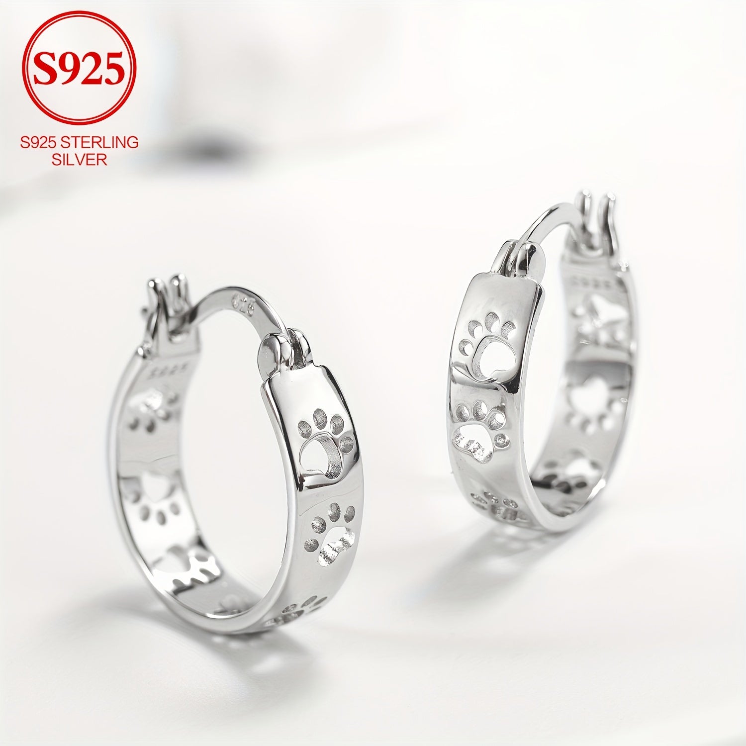 925 Sterling Silver Hoop Earrings for Simple Holiday Style, No Mosaics, Everyday and Gift Occasions, Valentine's Day Gift Ideas, Elegant Animal Claw Jewelry for All Seasons