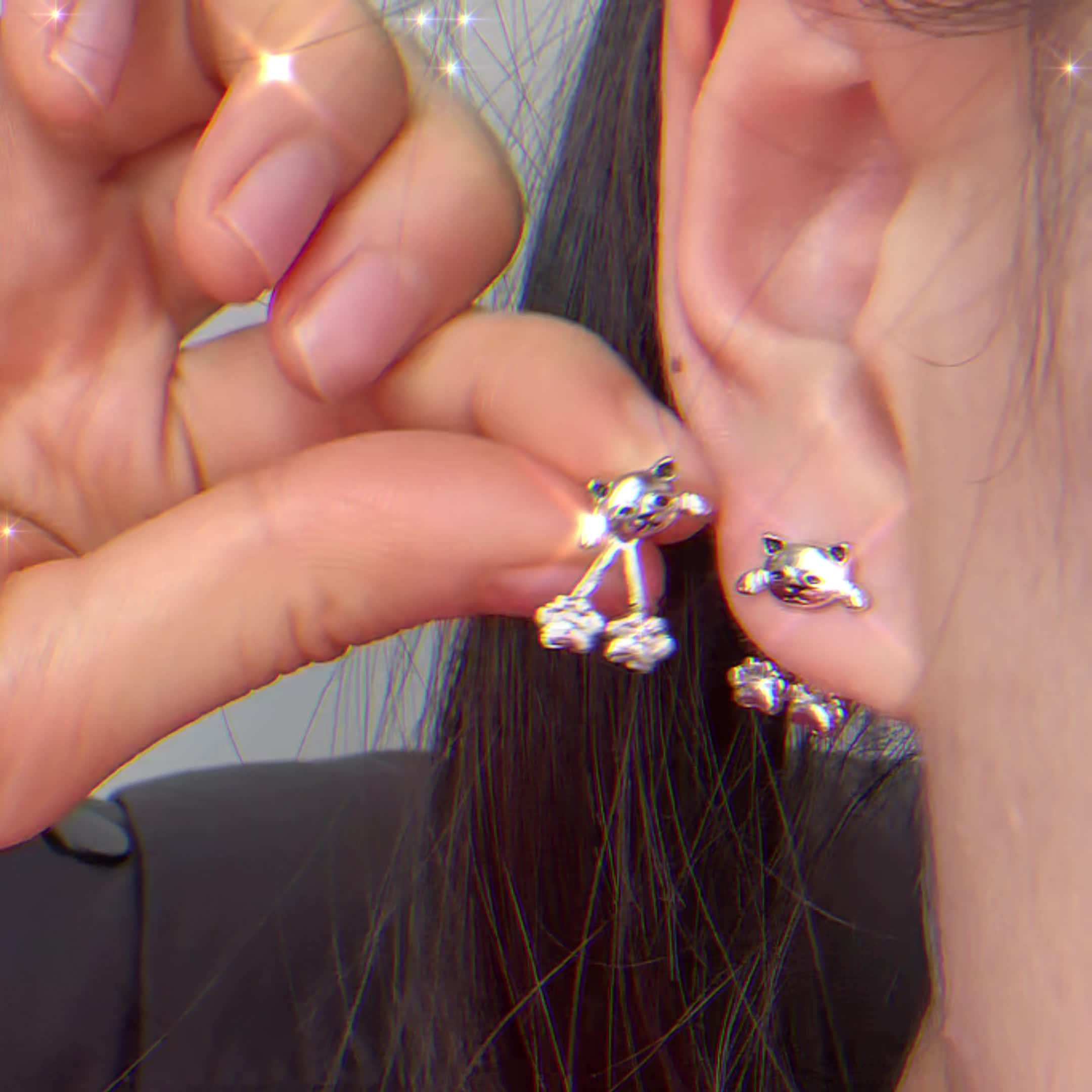 S925 Sterling Silvery Female Cat Paw Hanging Earrings, Creative Design, Cute Pet, Exquisite and Sweet, Suitable for Daily Versatile Gift Giving, Low Allergy, Can Be Stuffed into Socks as a Christmas Gift, Special Offer