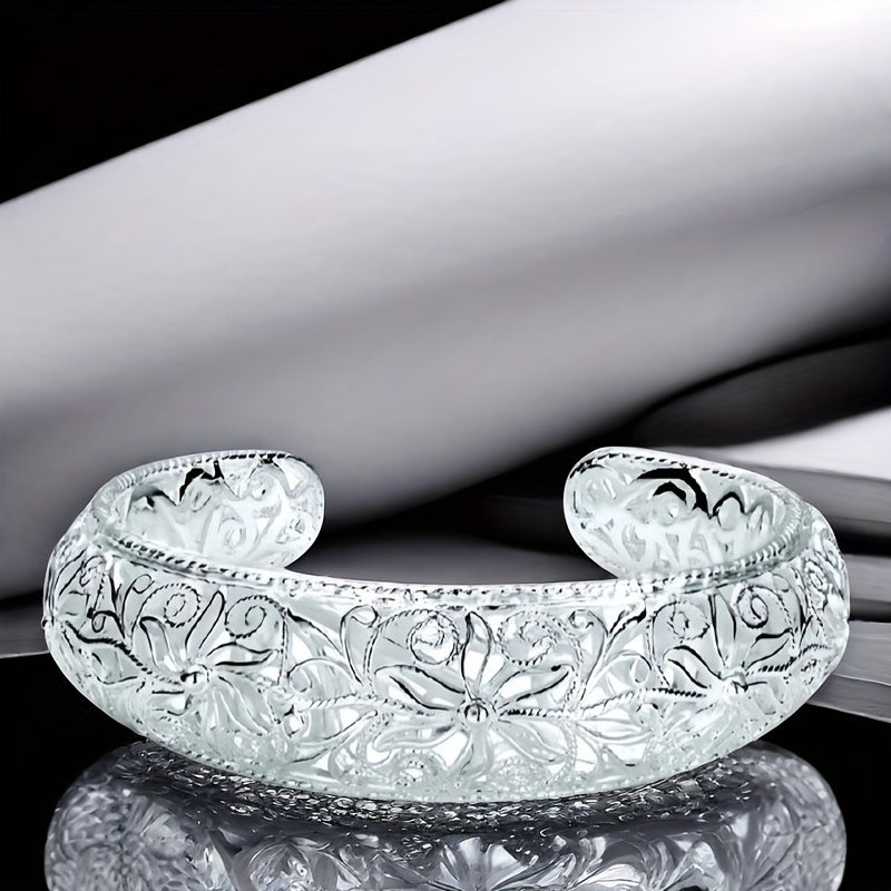 Elegant And Adjustable 925 Sterling Silver Open Bracelet with Low Allergenicity And Exquisite Floral Design, The Perfect Gift for Her, Perfect for Parties And Daily Wear