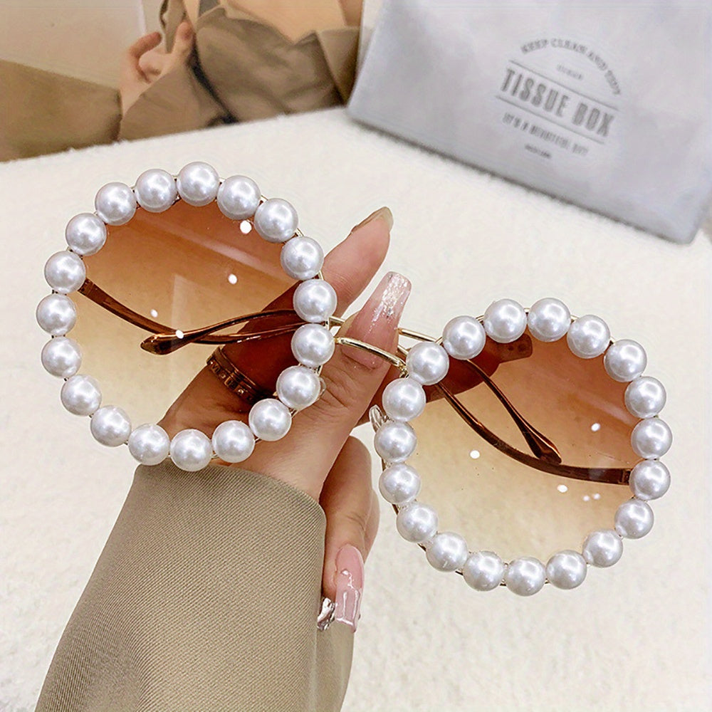 Round Sunglasses Women Pearl Frame Gold Wave Temple Full Rim Fashion Glasses for Summer Festival Party Birthday Gift Photo Prop Elegant Ladies Eyewear
