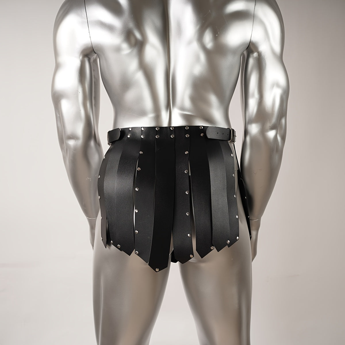 1pc Vintage Gothic Gladiator Skirt for Men, Black Faux Leather with Tassel Detail, Iron Buckle, Square Button, Harness Belt Style, Ideal for Halloween, Mardi Gras, Football - Average Size