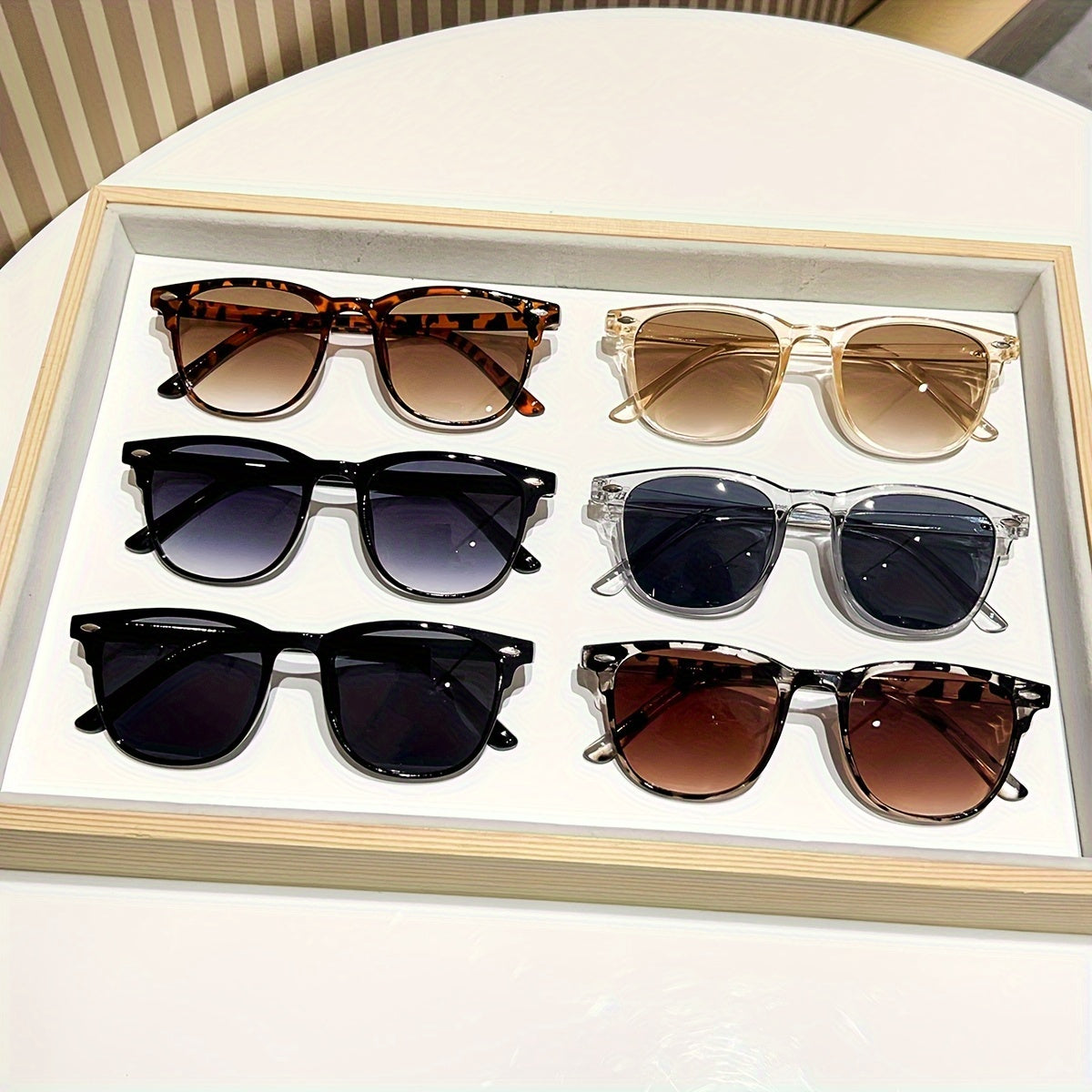 Small Round Sunglasses 6 Pack - Retro European American Fashion Trend Mixed Color Assorted Rimmed Glasses for Party Street Style Photography All-Matching Unisex Eyewear Bulk Set