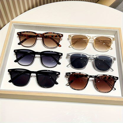 Small Round Sunglasses 6 Pack - Retro European American Fashion Trend Mixed Color Assorted Rimmed Glasses for Party Street Style Photography All-Matching Unisex Eyewear Bulk Set