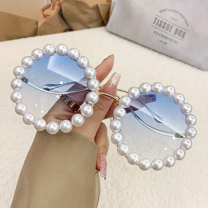 Round Sunglasses Women Pearl Frame Gold Wave Temple Full Rim Fashion Glasses for Summer Festival Party Birthday Gift Photo Prop Elegant Ladies Eyewear