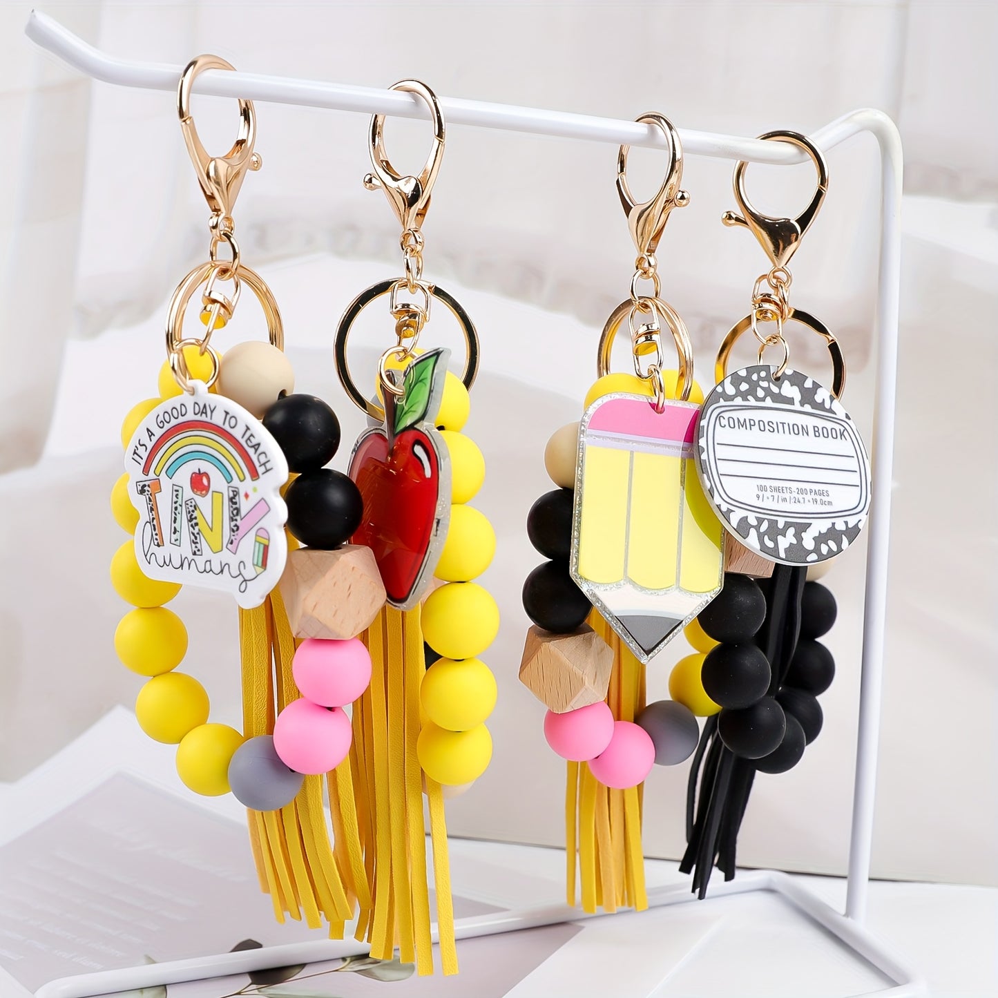 Teacher Beaded Wrist Keychain Set 4pcs – Handmade TEACH Pencil Apple Notebook Charm, Anti-Lost Car Keychain Bag Pendant, Teacher's Day Graduation Back to School Gift