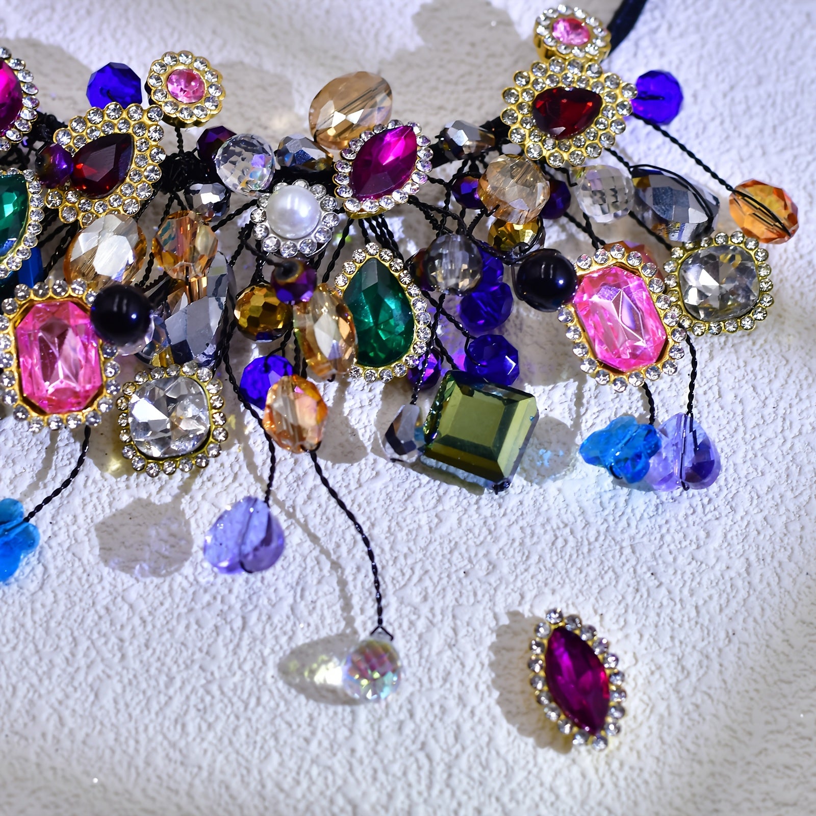 1pc of a Vibrant Rhinestone Tiara Headband Ideal for Weddings, Parties, Carnivals, And Valentine'S Day Hair Adornments