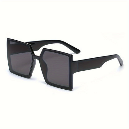 Oversized Fashion Glasses for Women Black Gray Dramatic High-End Luxury Style Statement Eyewear Bold Chic Frames for Daily Wear Street Style Photography