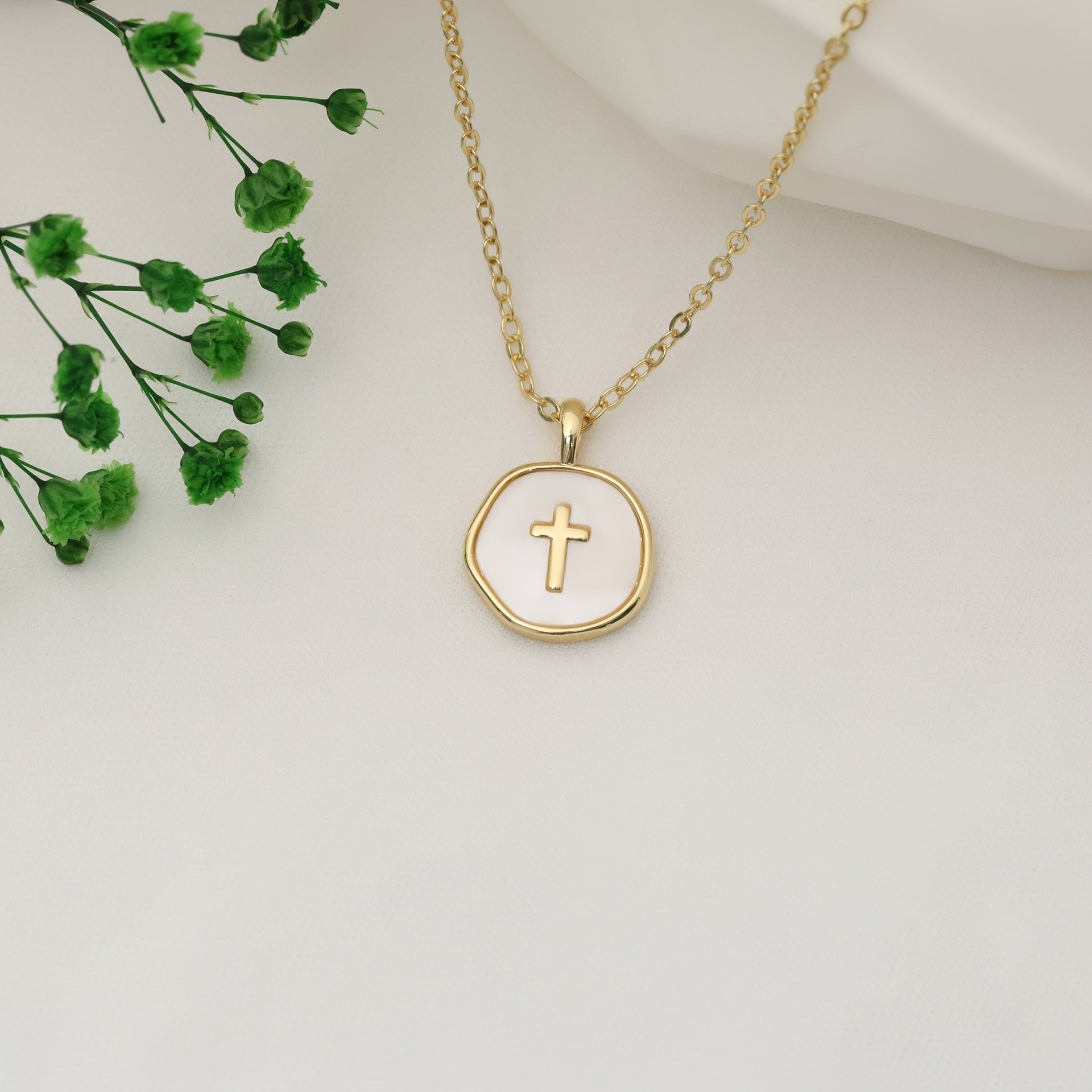 1 Irregular Shaped Enamel Decorated Golden Mini Cross Pendant Necklace, Elegant And Simple Jewelry Accessory for Women And, Hypoallergenic, Durable Stainless Steel Collarbone Chain, Perfect Christian Gift Jewelry