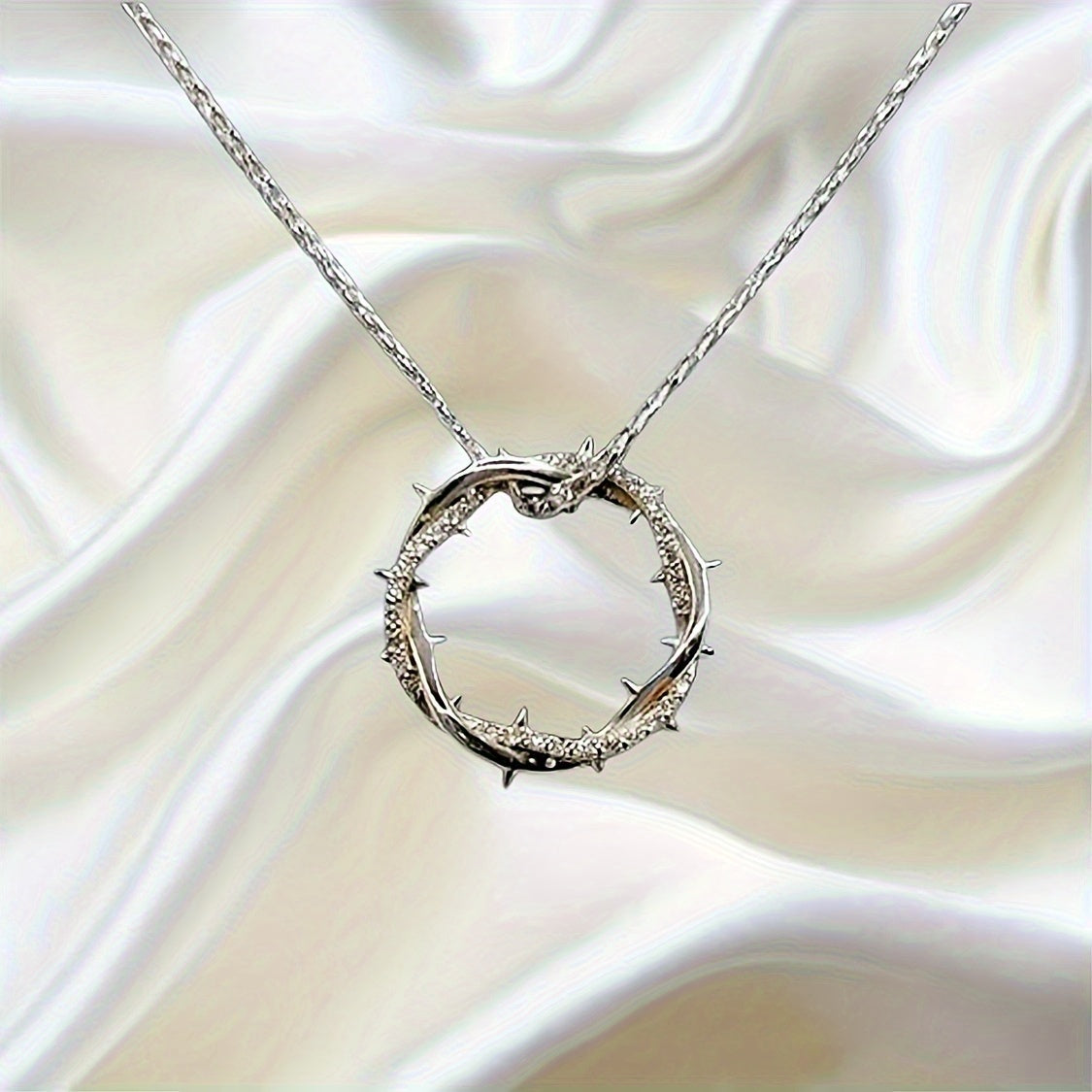Moissanite Ring 925 Silver 1 Carat Thorn Design – Sparkling Diamond Alternative Pendant Ring for Women, Daily Wear & Party Jewelry Gift with Gift Box