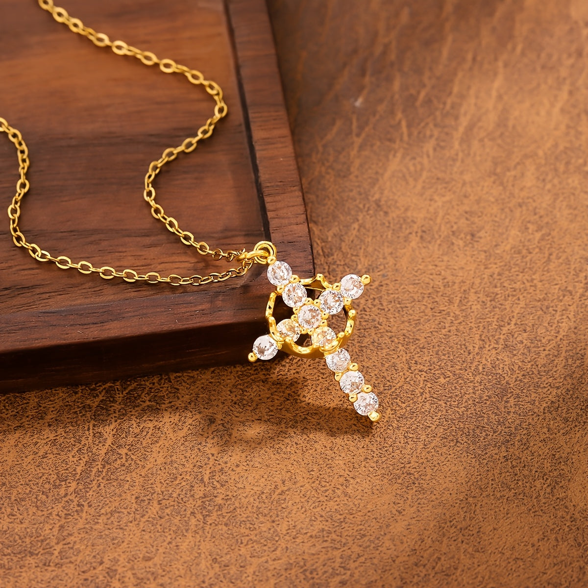 [Vacation, Banquet] 1pc, S925 Silver Cross Crown Necklace, Women's Fashion Pendant Necklace, Vintage Luxury, Suitable for Women's Daily Wear, Vacation, And Banquet Occasions, Hypoallergenic, Total Weight of The Product (2.85G)