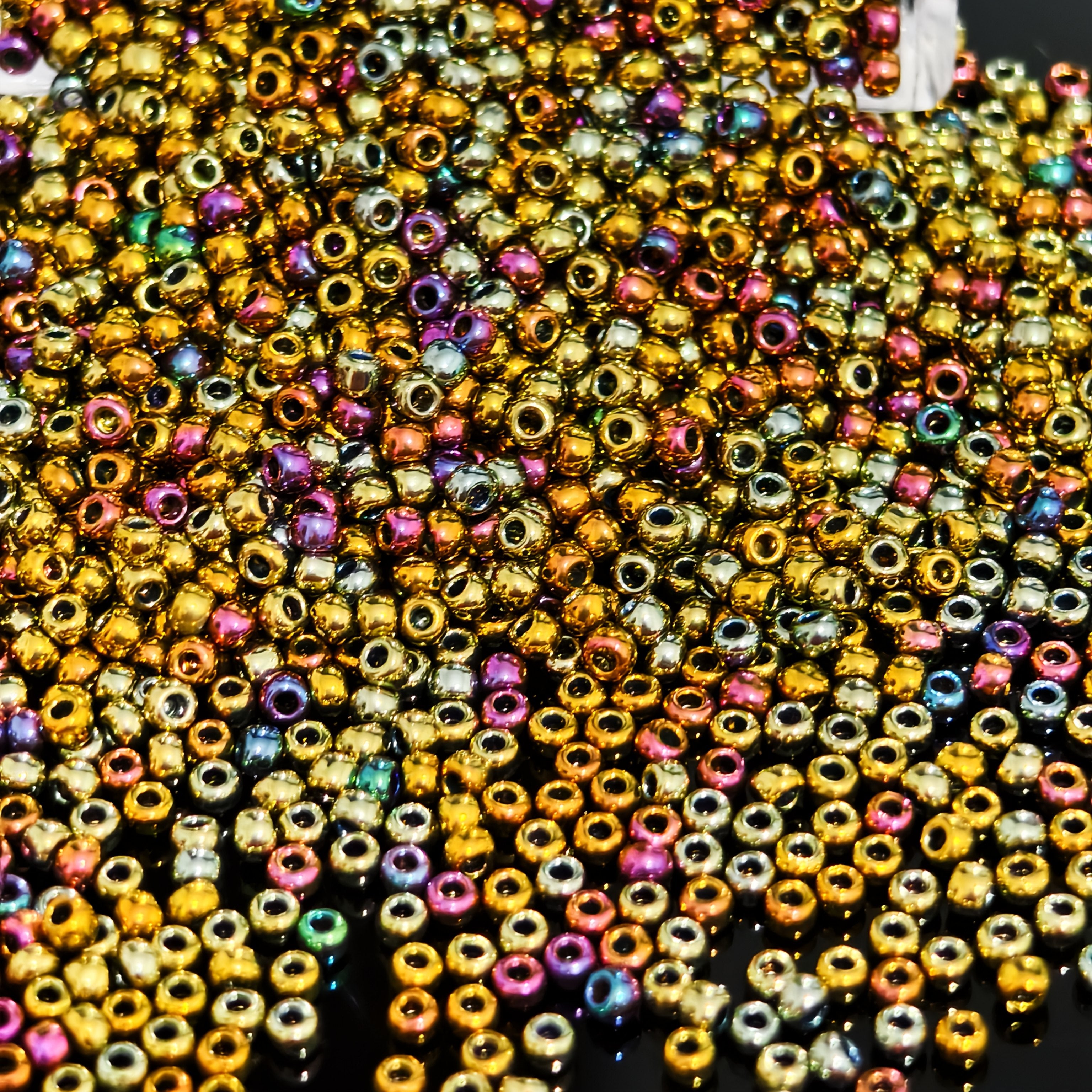 18, 800pcs 1.8mm Czech Resin Seed Beads Mixed Pack - 30 Colors Decorative Beads with Uniform Size, Suitable for DIY Jewelry Making - Ideal for Colorful Round Spacer Beads, Endless Designs for Handmade Earrings, Bracelets & Necklaces